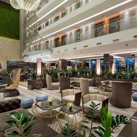 Doubletree By Hilton Istanbul - Piyalepasa Hotel Kültér fotó Lobby
