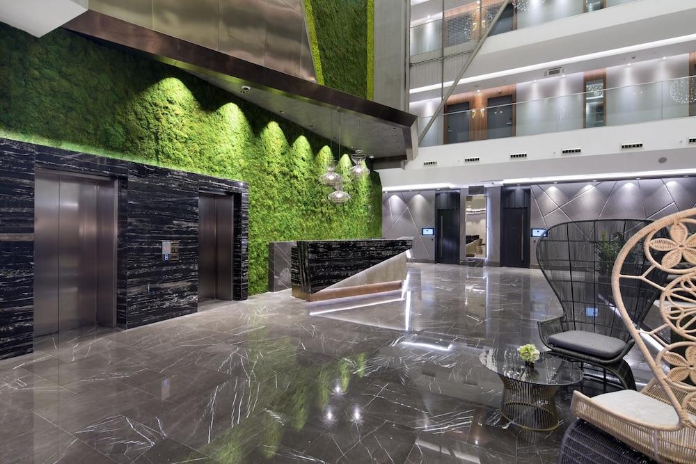 Doubletree By Hilton Istanbul - Piyalepasa Hotel Kültér fotó Lobby