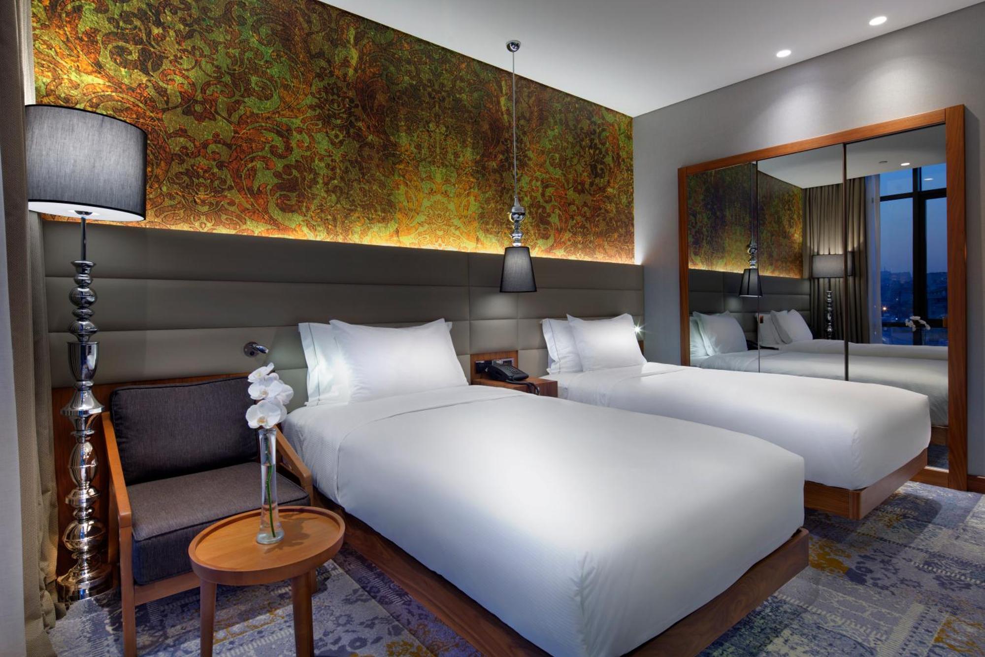 Doubletree By Hilton Istanbul - Piyalepasa Hotel Kültér fotó Deluxe Room