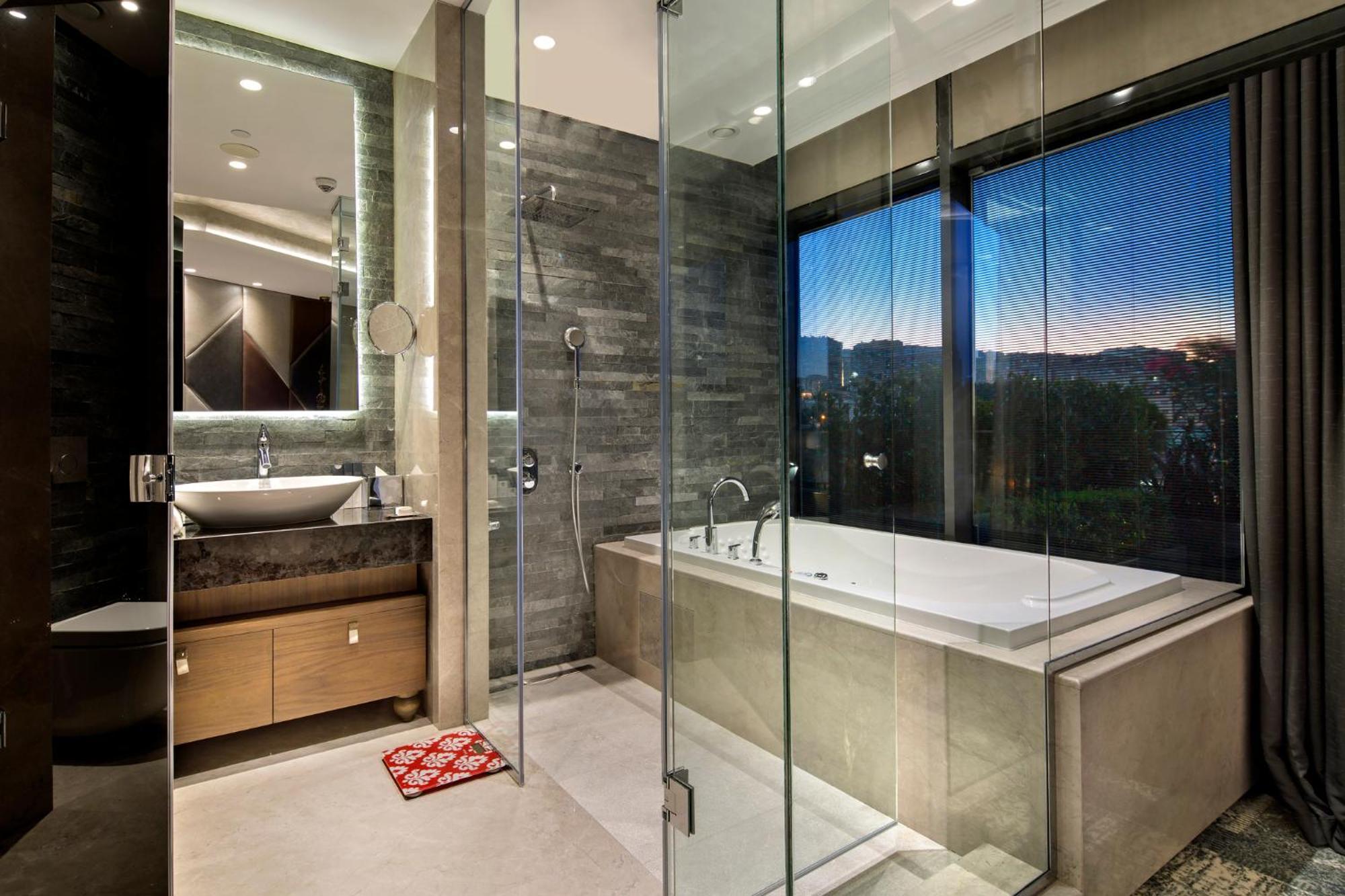 Doubletree By Hilton Istanbul - Piyalepasa Hotel Kültér fotó Bathroom