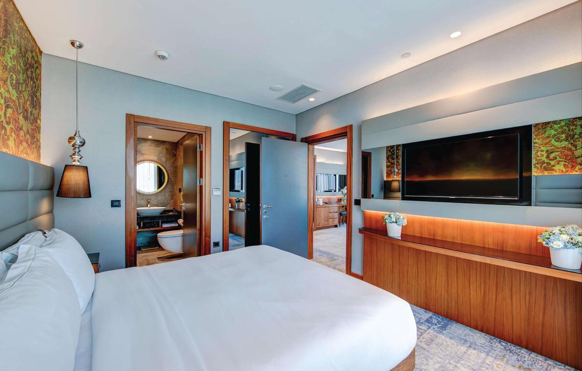 Doubletree By Hilton Istanbul - Piyalepasa Hotel Kültér fotó