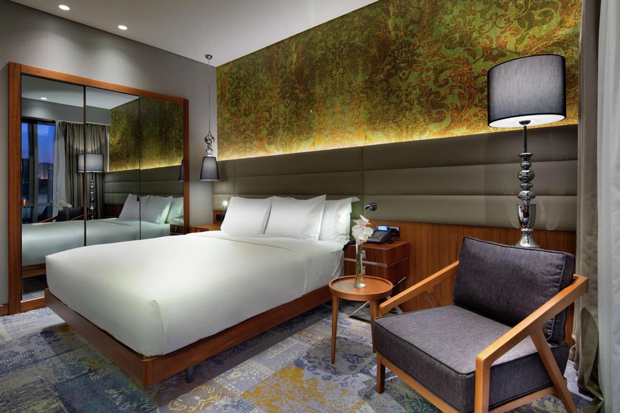 Doubletree By Hilton Istanbul - Piyalepasa Hotel Kültér fotó Deluxe Room