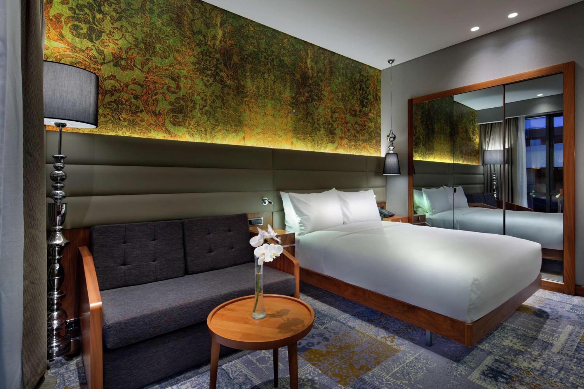 Doubletree By Hilton Istanbul - Piyalepasa Hotel Kültér fotó