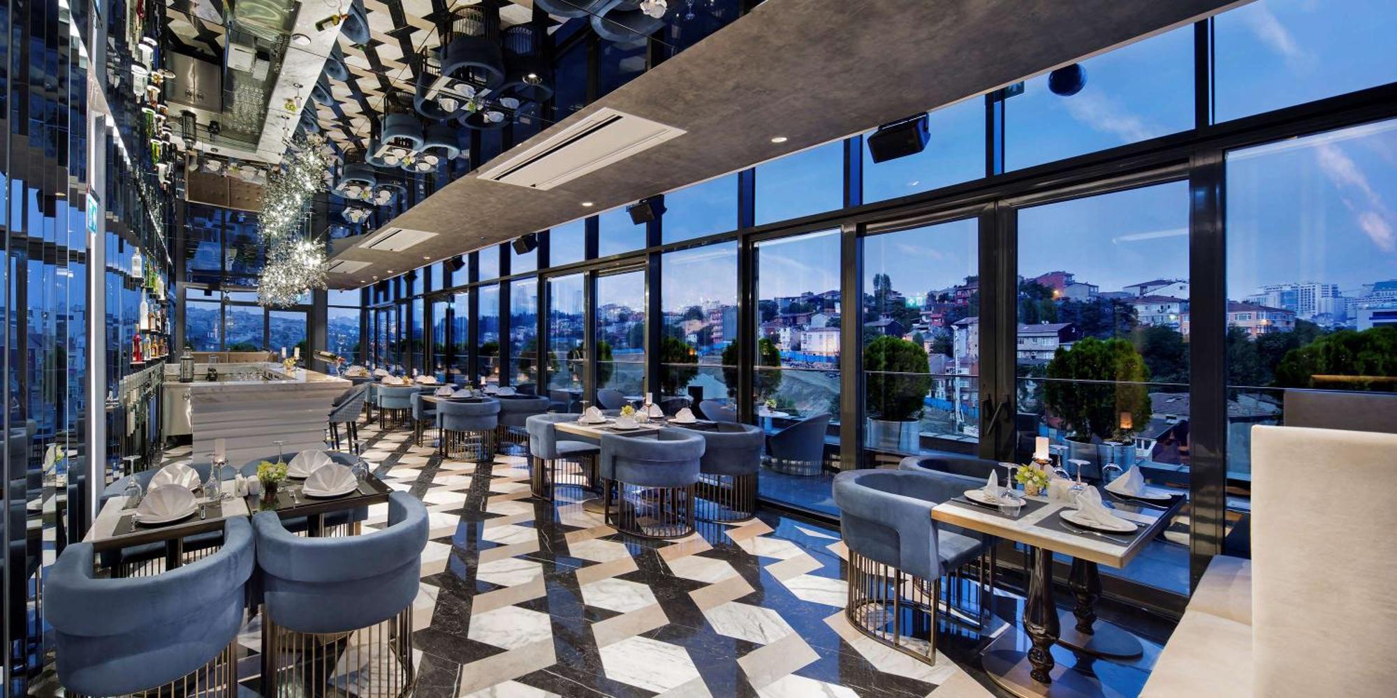 Doubletree By Hilton Istanbul - Piyalepasa Hotel Kültér fotó The restaurant