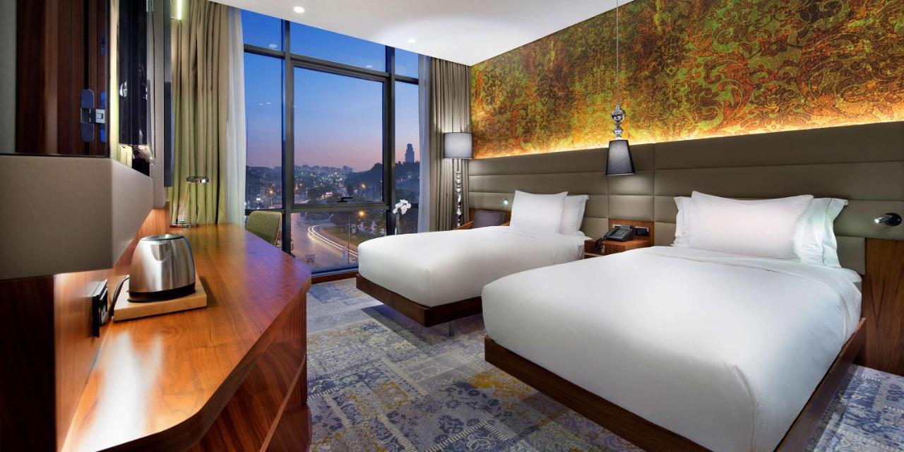 Doubletree By Hilton Istanbul - Piyalepasa Hotel Kültér fotó Deluxe Room