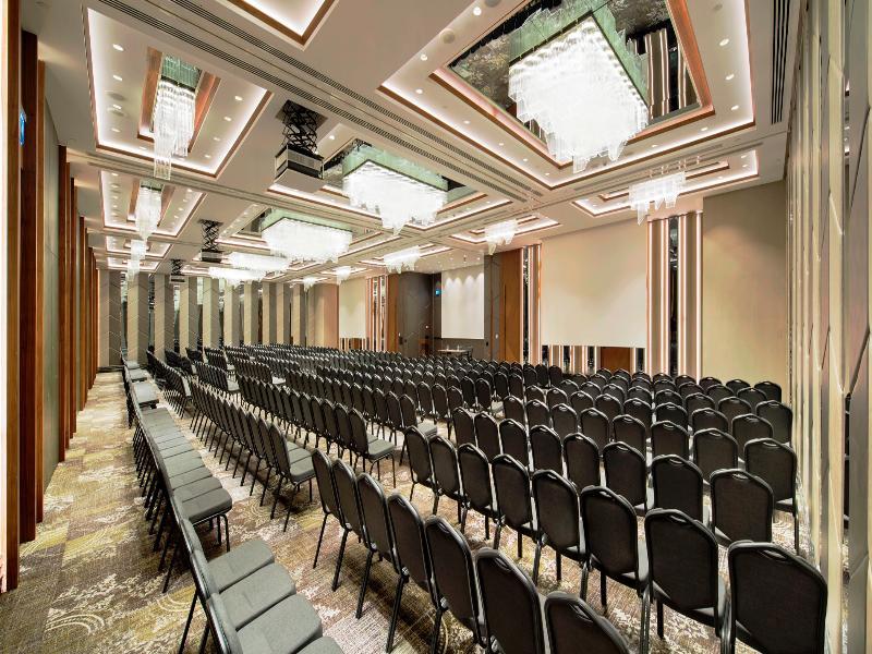 Doubletree By Hilton Istanbul - Piyalepasa Hotel Kültér fotó The Grand Ballroom