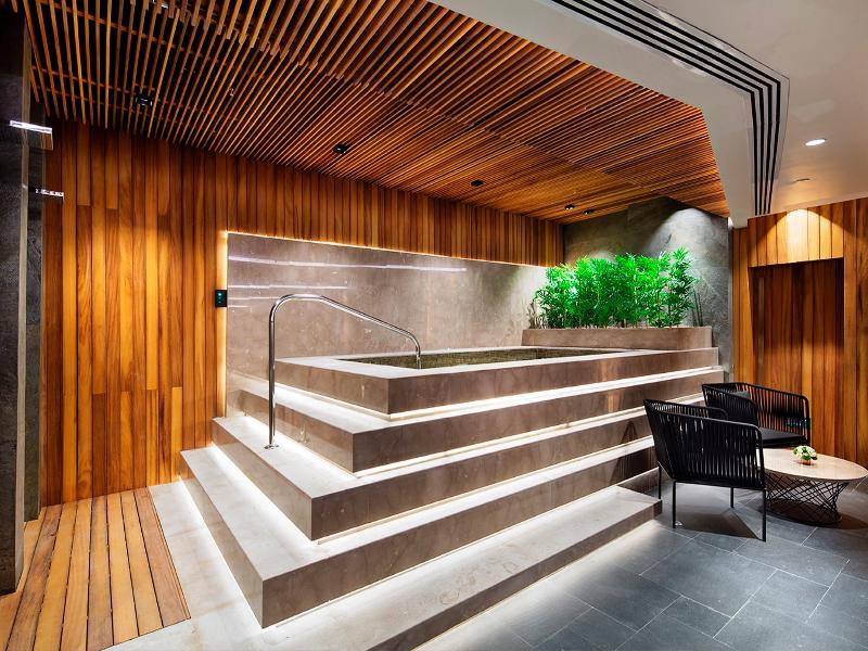 Doubletree By Hilton Istanbul - Piyalepasa Hotel Kültér fotó The spa at The Standard, East Village